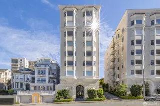 Photo #1: 425000332 Listing