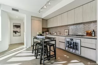 Photo #4: 425000386 Listing 