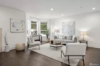 Photo #6: 425000811 Listing