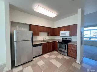 Photo #4: 425001042 Listing 