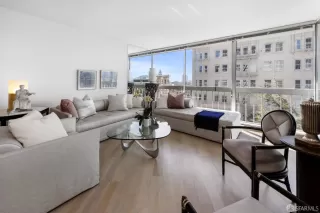 Photo #5: 425001085 Listing 