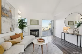 Photo #5: 425001285 Listing 