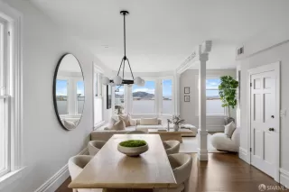 Photo #1: 425001401 Listing 