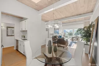 Photo #5: 425001757 Listing