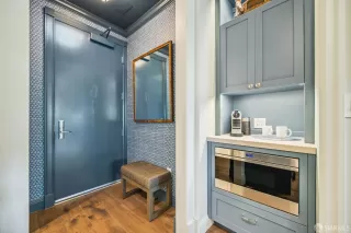 Photo #4: 425001916 Listing