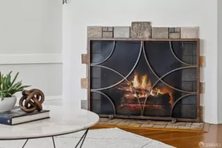 Photo #5: 425002033 Listing