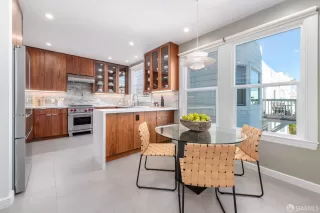 Photo #6: 425002127 Listing