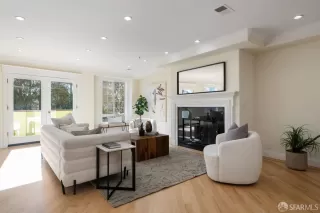 Photo #2: 425002562 Listing 