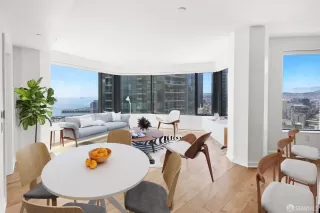 Photo #3: 425002619 Listing