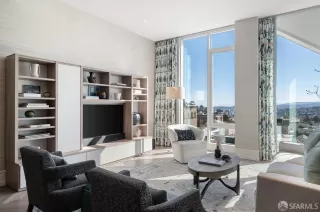 Photo #3: 425002816 Listing