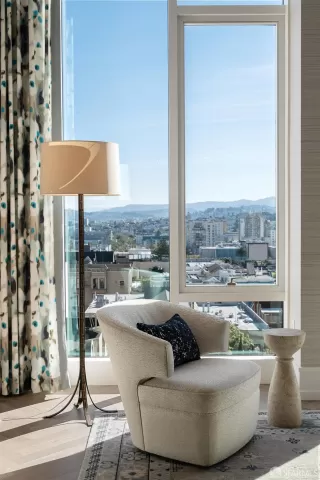 Photo #5: 425002816 Listing