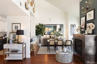 Photo #1: 425002912 Listing