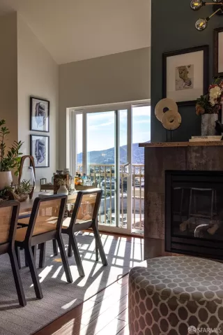 Photo #2: 425002912 Listing