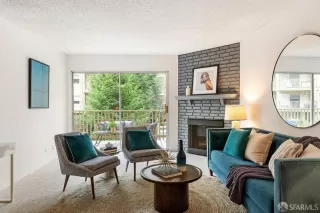 Photo #2: 425002958 Listing