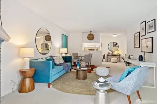 Photo #6: 425002958 Listing