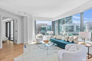 Photo #4: 425002972 Listing