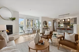 Photo #4: 425003306 Listing