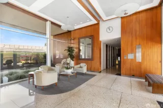 Photo #2: 425003351 Listing