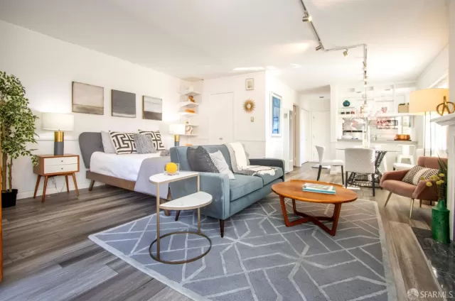 MLS: 425003499 Condo For Sale