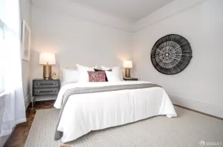 Photo #5: 425003569 Listing