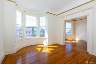 Photo #6: 425003707 Listing