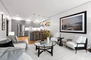 Photo #4: 425003861 Listing 