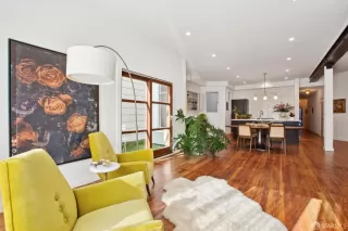 Photo #1: 425004292 Listing 