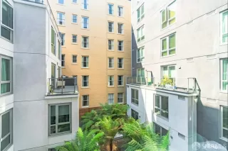 Photo #6: 425004802 Listing