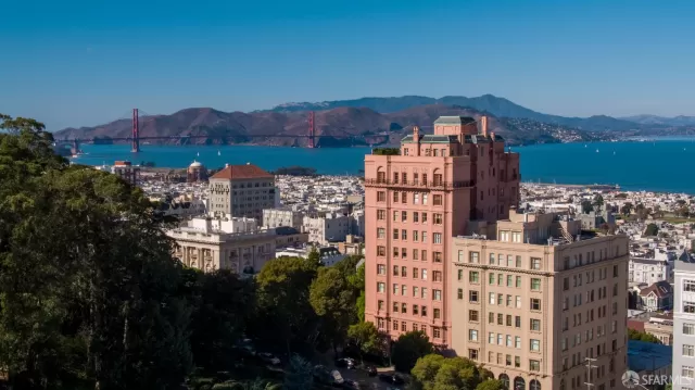 MLS: 425004818 Condo For Sale