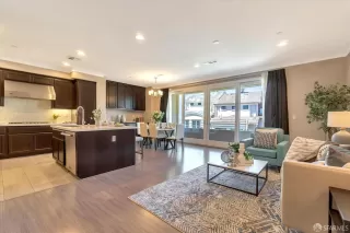 Photo #4: 425005069 Listing