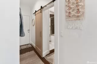 Photo #4: 425005219 Listing 