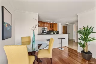 Photo #6: 425005331 Listing