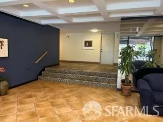 Photo #2: 425005439 Listing 