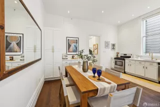 Photo #5: 425005504 Listing