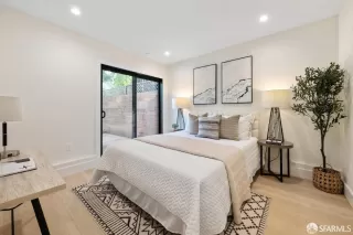 Photo #5: 425005682 Listing