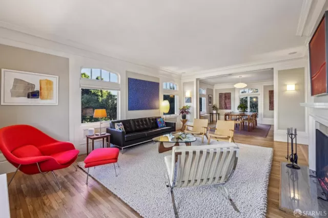 MLS: 425006092 Condo For Sale