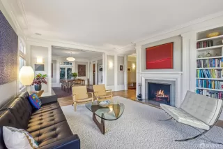 Photo #4: 425006092 Listing