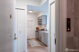 Photo #6: 425006499 Listing