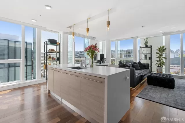 MLS: 425006626 Condo For Sale
