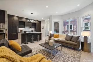 Photo #3: 425006817 Listing 