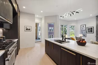 Photo #6: 425006817 Listing 