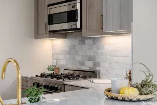 Photo #5: 425007699 Listing