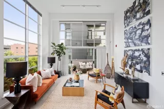 Photo #3: 425008159 Listing