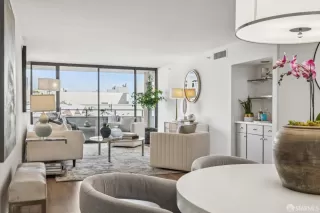 Photo #6: 425008256 Listing