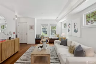 Photo #4: 425008597 Listing 