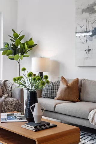 Photo #3: 425008628 Listing