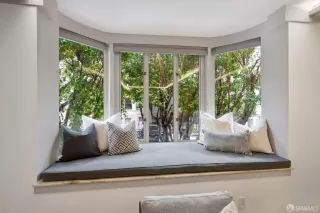 Photo #4: 425008939 Listing