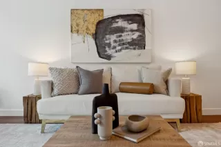 Photo #6: 425009447 Listing