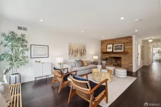 Photo #4: 425009470 Listing 