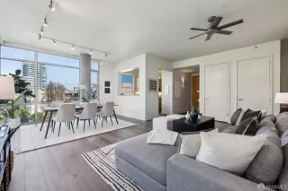 Photo #4: 425009497 Listing 